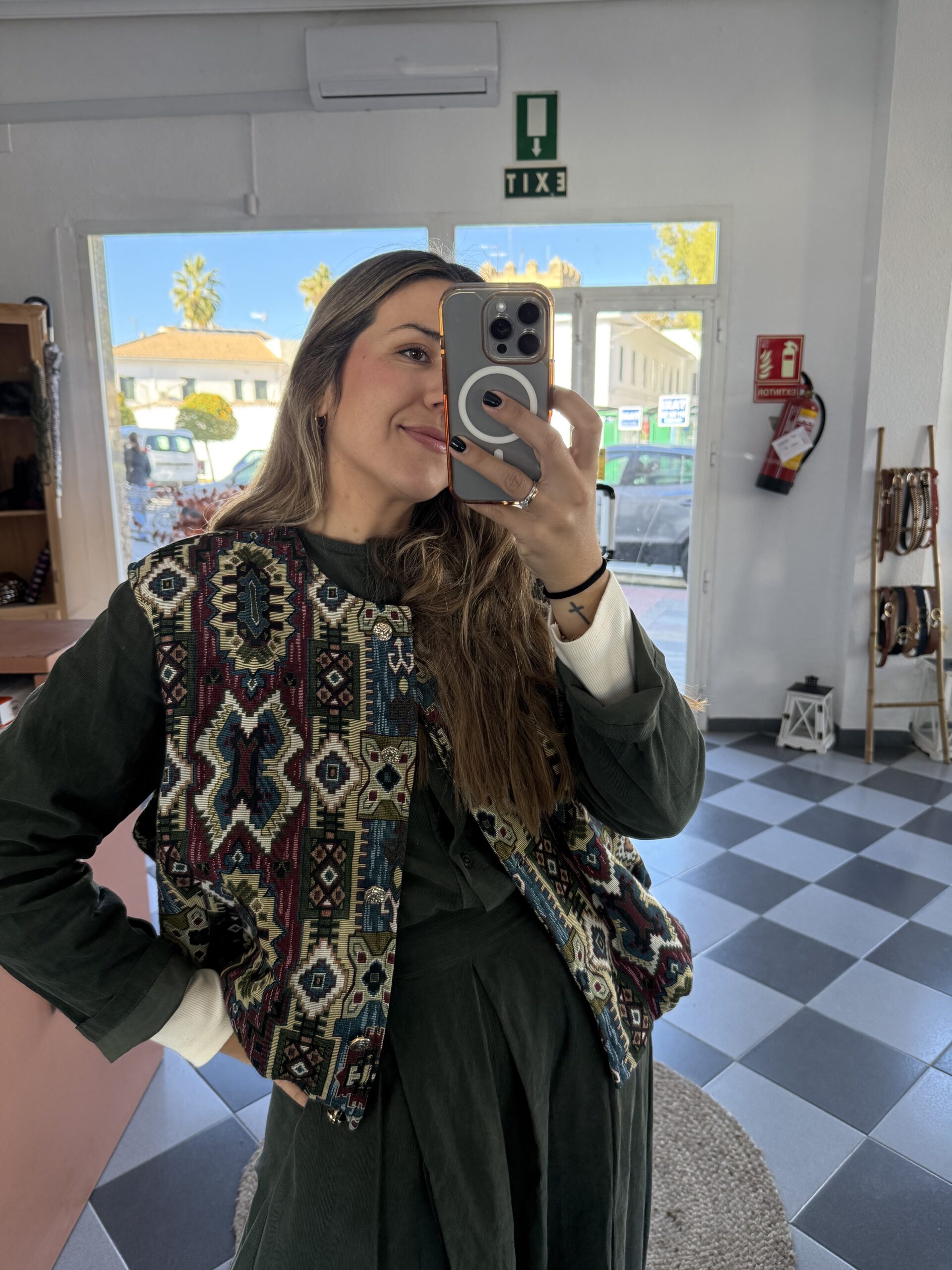 IMG_2027 Chaleco estampado étnico multicolor - Imagen 1