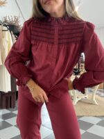 Conjunto burdeos con frunces y volantes - Imagen 6