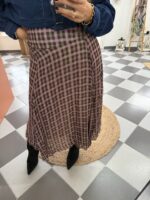 Falda midi de cuadros