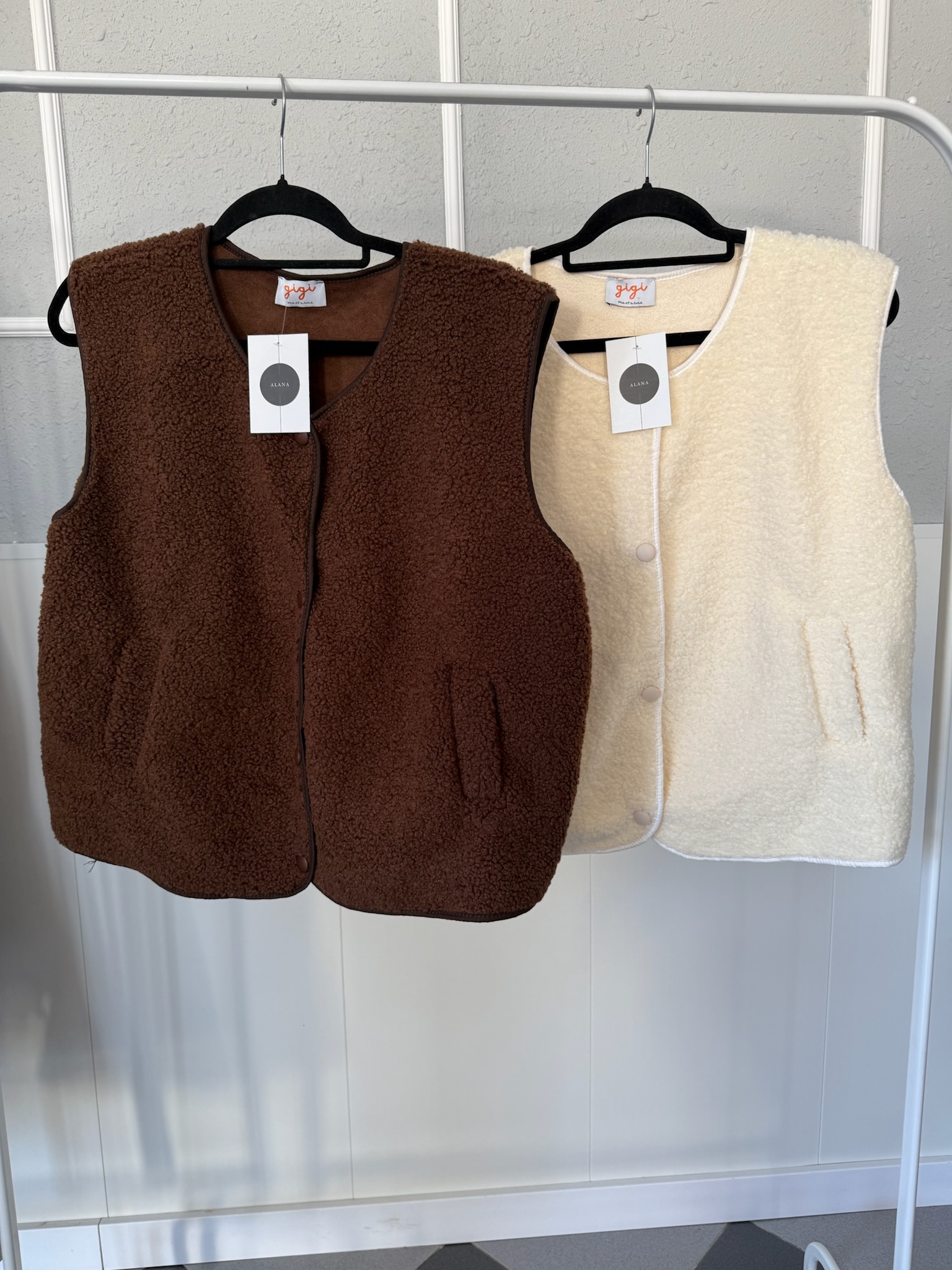 IMG_1510 Chaleco borreguito - Imagen 1