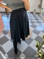 Falda asimétrica cuadros