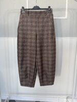 Pantalón cuadros con forma