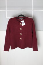 Chaqueta de punto con detalle de botones dorados