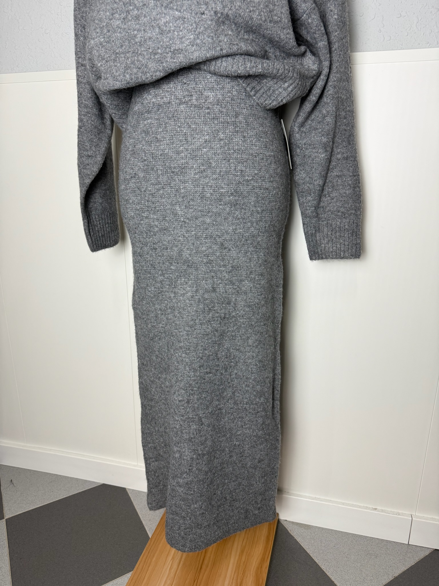 IMG_2481 Falda de lana - Imagen 1