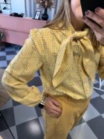 Blusa mostaza