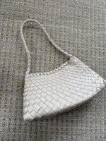 Bolso de piel trenzado beige