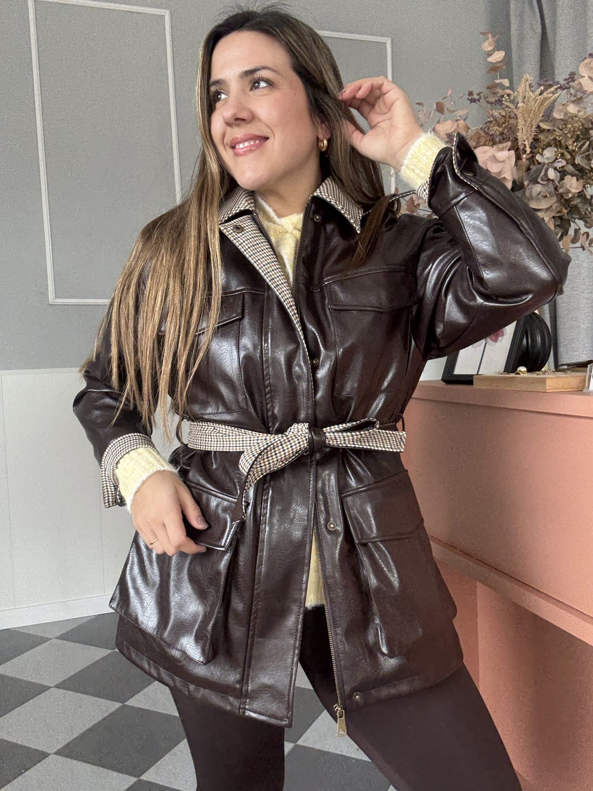 img_4956-2 Chaqueta de cuero - Imagen 1