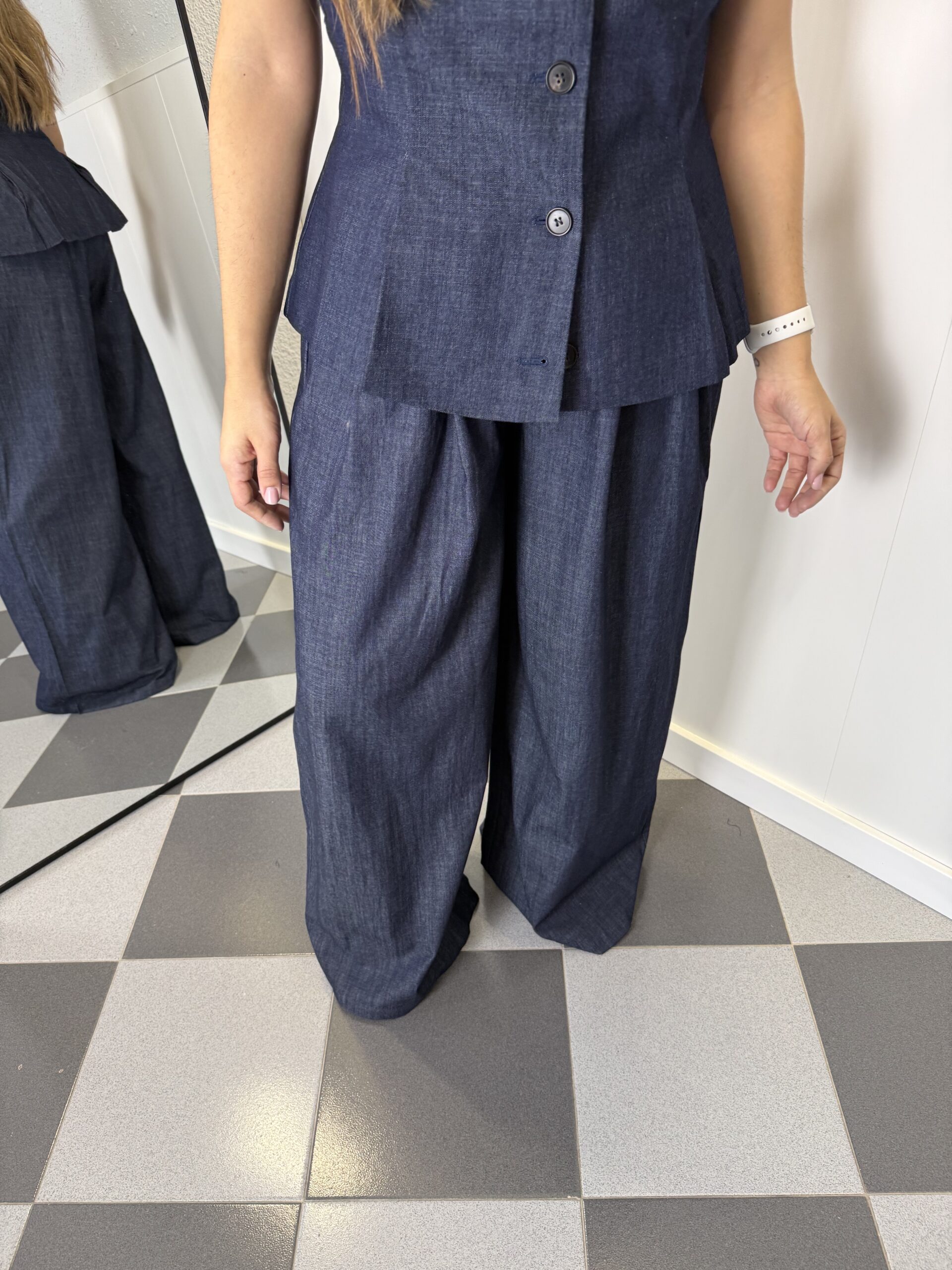 IMG_5533 Vaquero oscuro con pinzas - Imagen 1