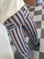 Pantalón rayas marrón y azul