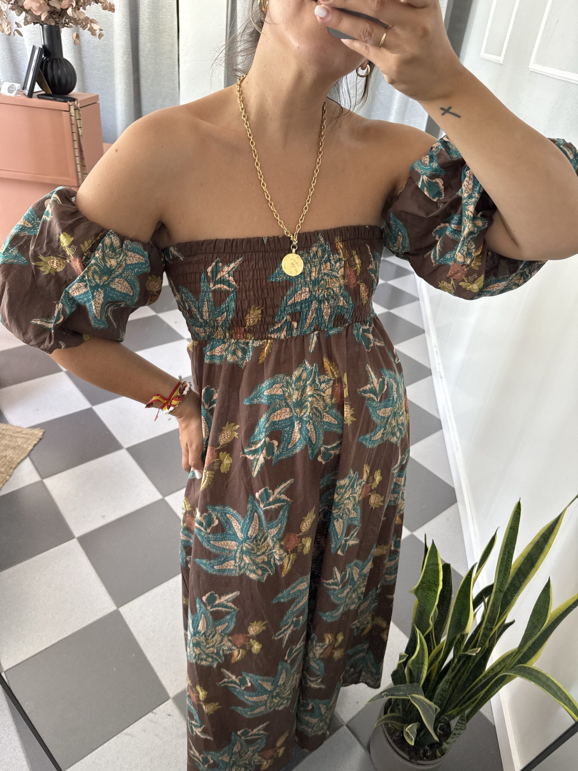 3e5bd5ce-ff3a-480b-a5e6-d0650efaaa21-11306-000002fdd546d5e2_file Vestido estampado - Imagen 1