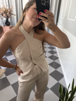 Chaleco cuello halter cruzado