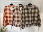 Chaqueta fina tipo bomber cuadros - Imagen 2