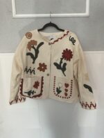 Chaqueta bordada