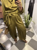 Pantalón satinado